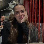 Graduada en Educación Primaria con mención en Pedagogia Terapéutica ofrece apoyo a alumnos de primaria